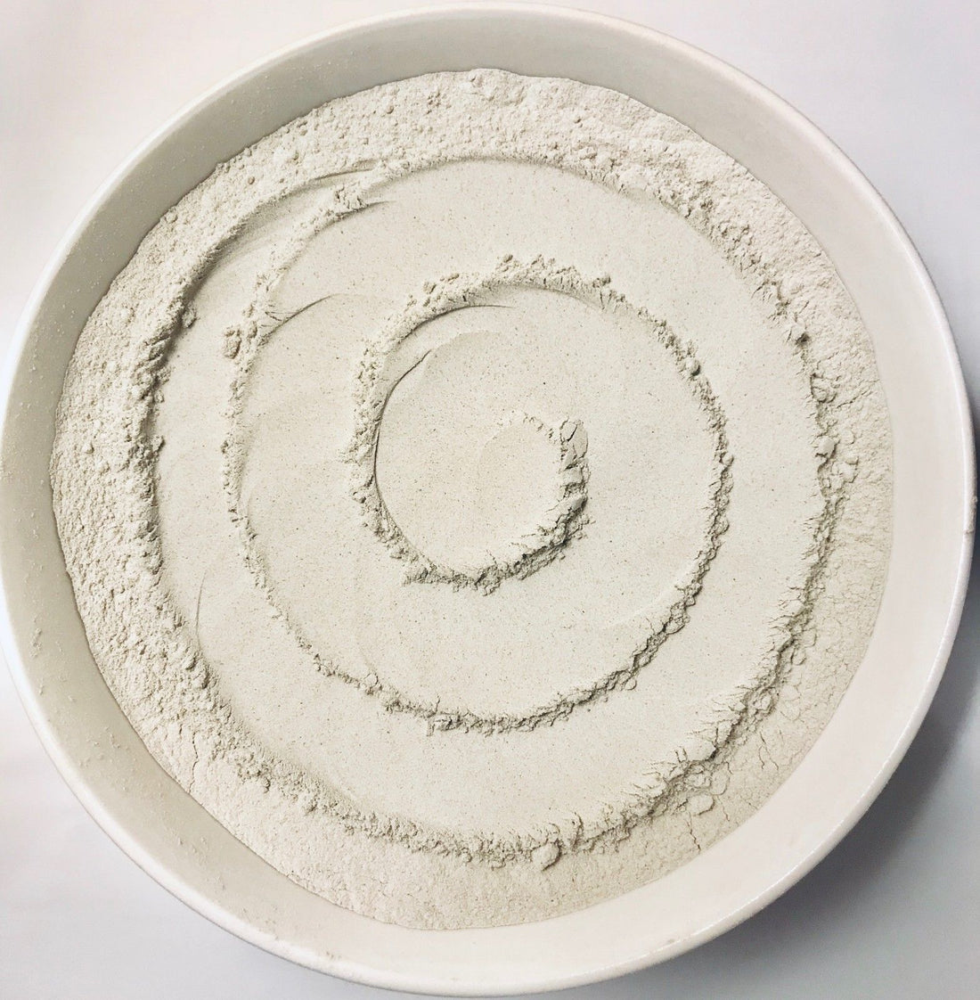 Create your gentle and effective cleansing powder using White kaolin clay